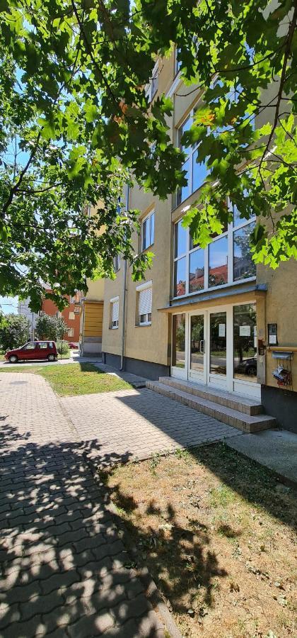 Ybs Apartman Apartment Zalaegerszeg Exterior foto